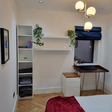 Bright Spacious Apartment In The Park London Exterior foto